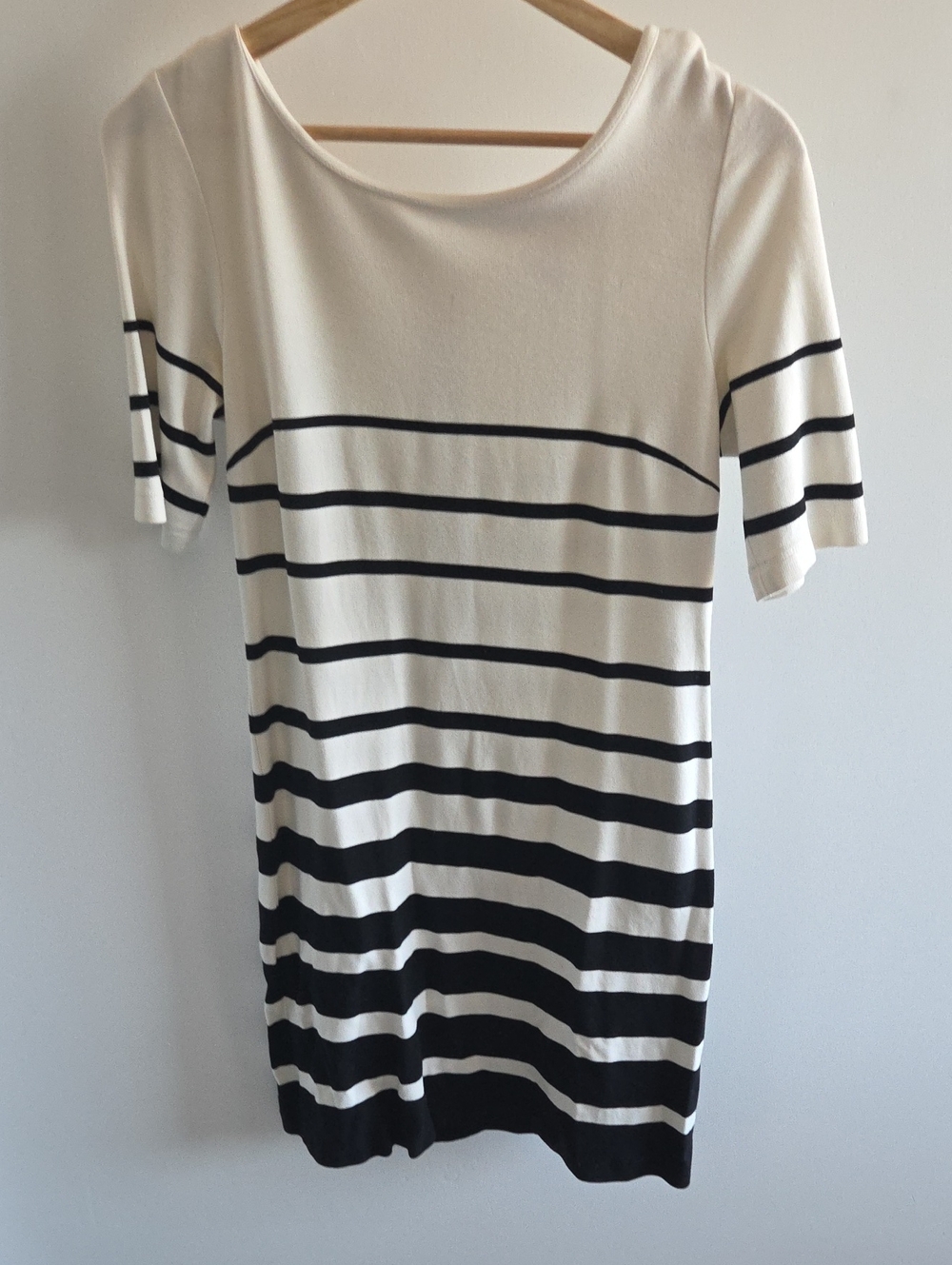 Banana Republic Cream & Black Striped Short-Sleeve Tunic